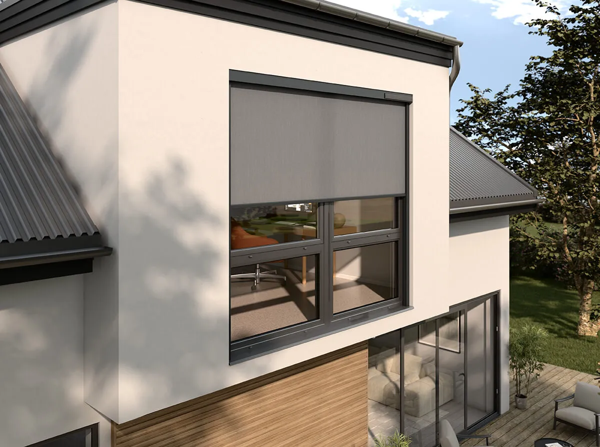 KADECO Herstellerabbildung einer Fenstermarkise mit Solarpanel