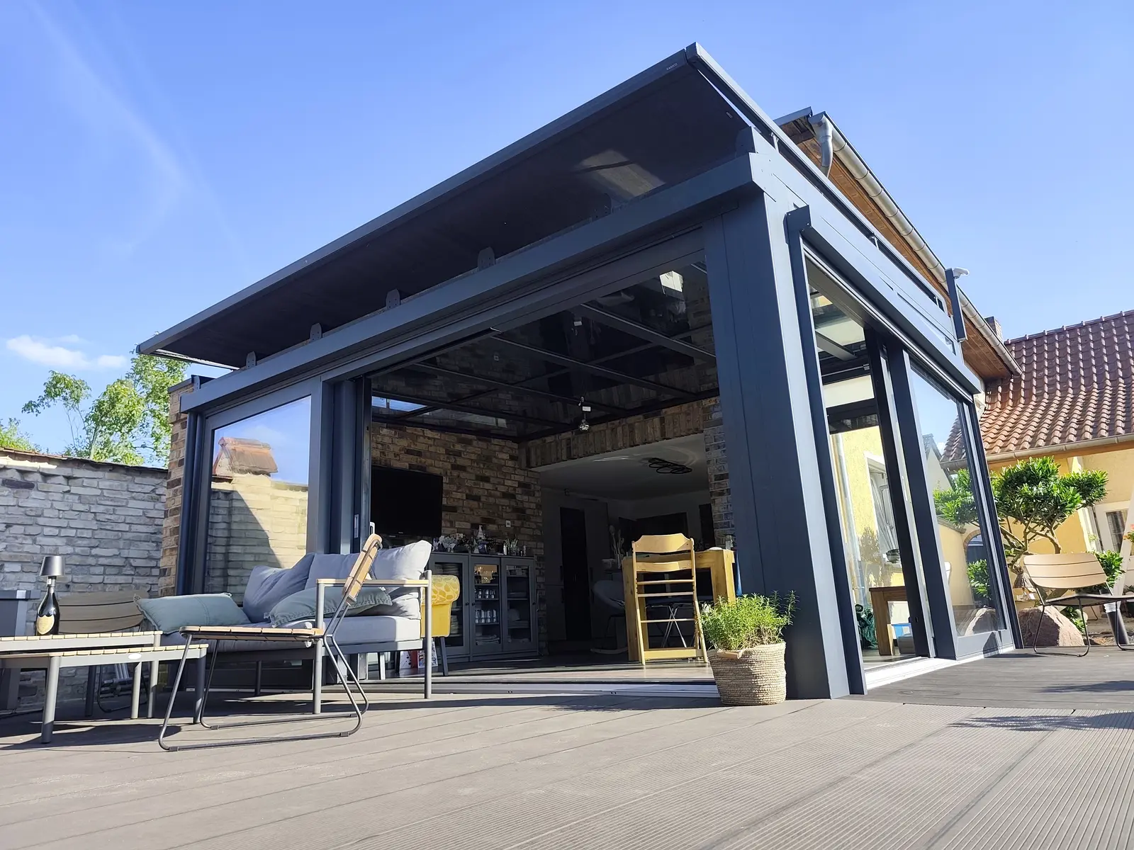 Seitenansicht des TS Aluminium Veranda Dachs