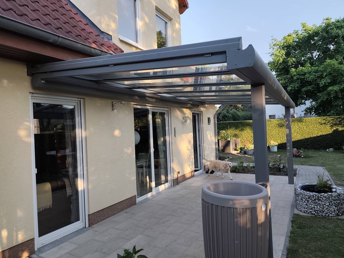 Karalus-Terrassendach mit Glas und Aluminium in 13057 Berlin-Falkenberg