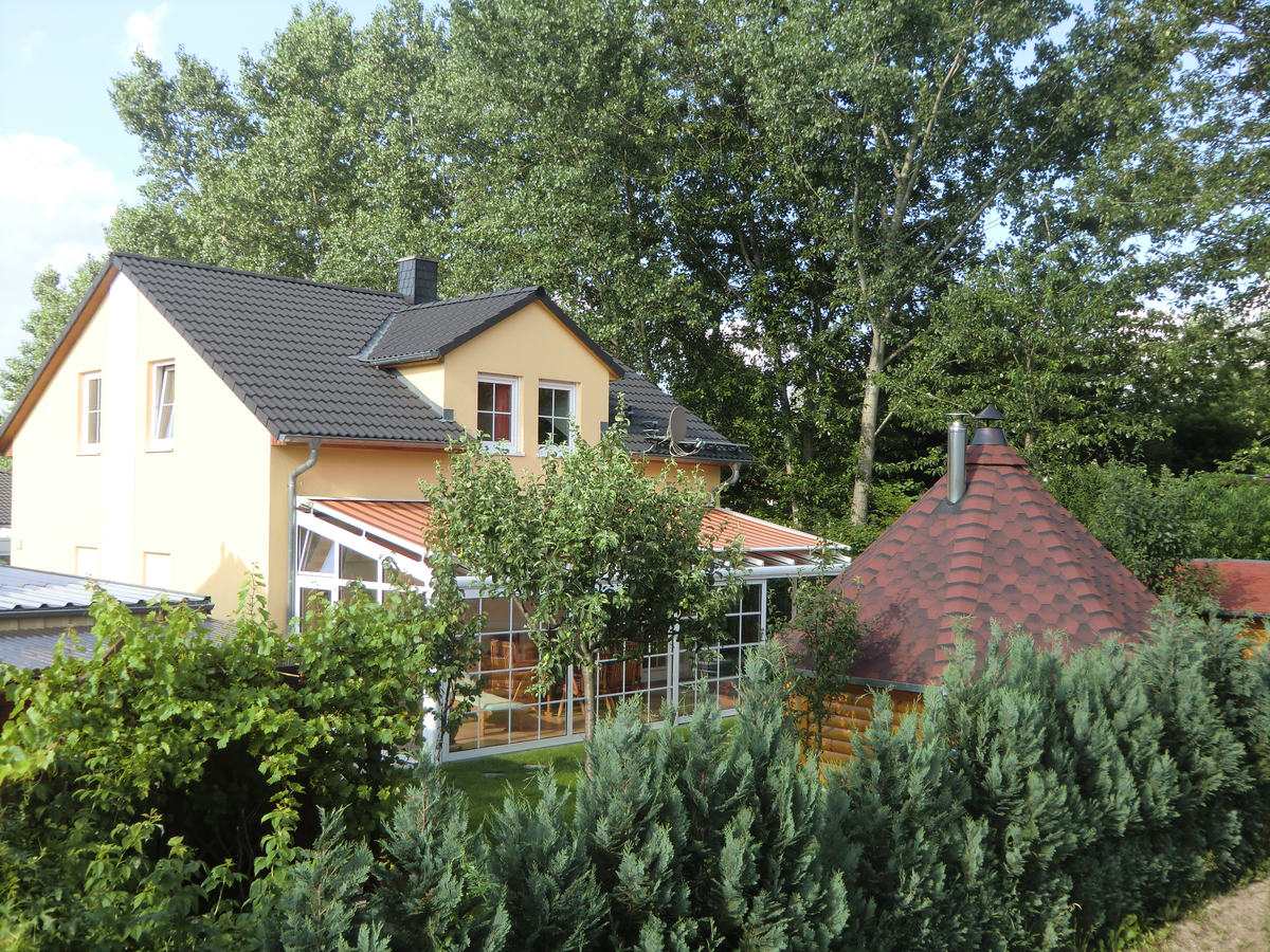 Helles Terrassendach im Garten in 16356 Werneuchen bei Berlin