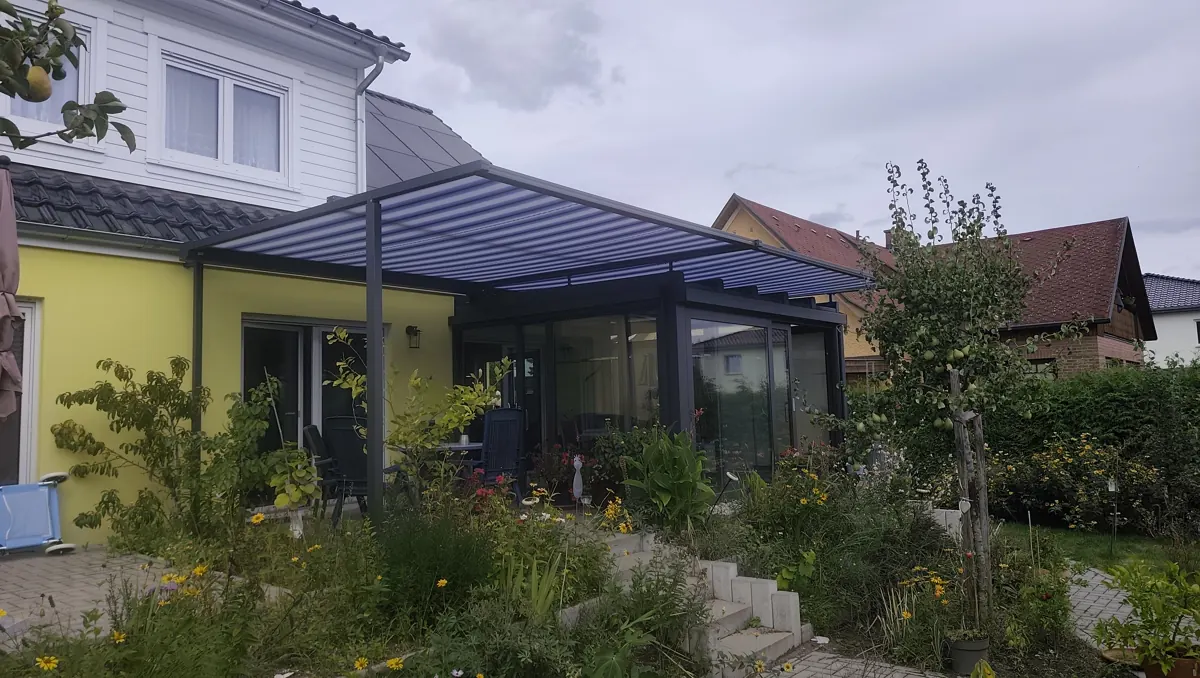 Pergola mit Markise am Haus in 15366 Hoppegarten